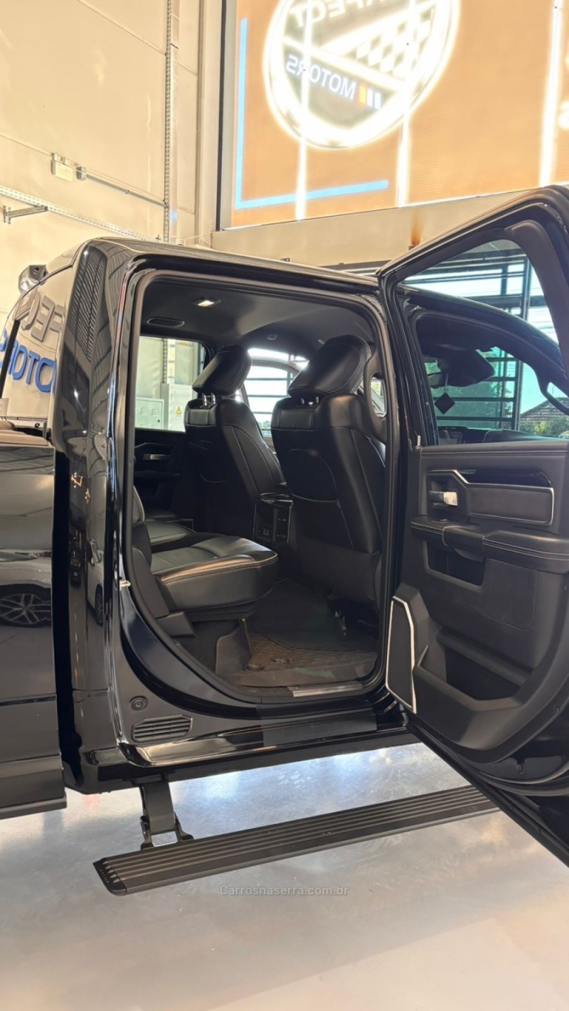 RAM 6.7 3500 LARAMIE 4X4 CD 6 CILINDROS TURBO DIESEL 4P AUTOMÁTICO - 2022 - BENTO GONçALVES