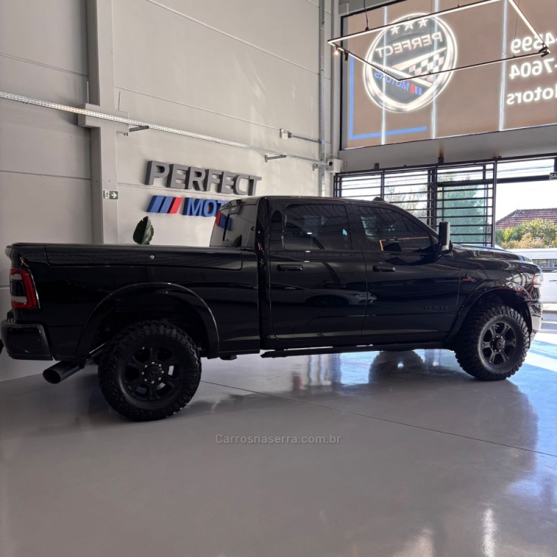 RAM 6.7 3500 LARAMIE 4X4 CD 6 CILINDROS TURBO DIESEL 4P AUTOMÁTICO - 2022 - BENTO GONçALVES