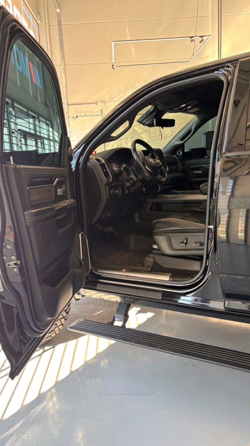RAM 6.7 3500 LARAMIE 4X4 CD 6 CILINDROS TURBO DIESEL 4P AUTOMÁTICO - 2022 - BENTO GONçALVES