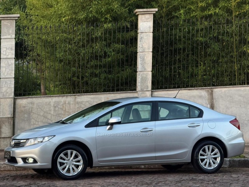 CIVIC 1.8 LXS 16V FLEX 4P AUTOMÁTICO - 2013 - DOIS IRMãOS