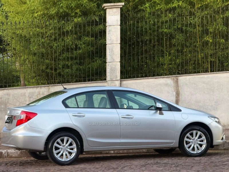 CIVIC 1.8 LXS 16V FLEX 4P AUTOMÁTICO - 2013 - DOIS IRMãOS