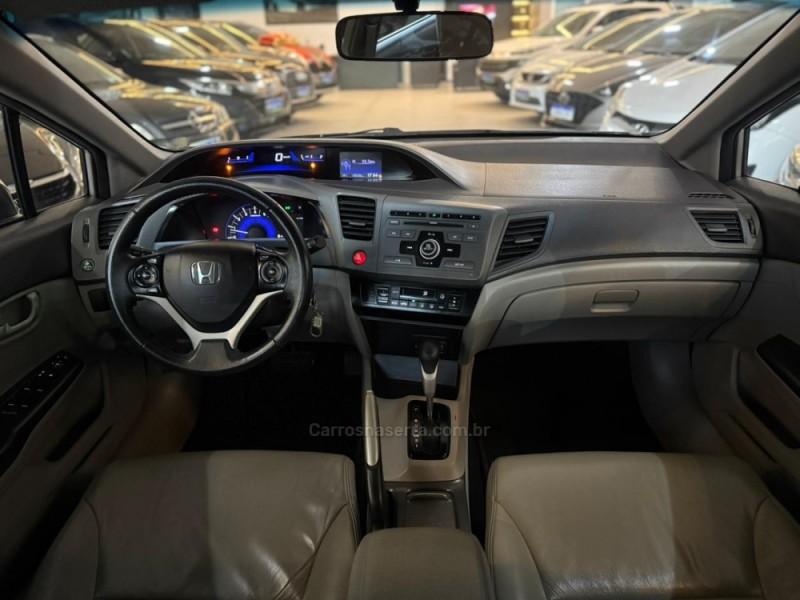 CIVIC 1.8 LXS 16V FLEX 4P AUTOMÁTICO - 2013 - DOIS IRMãOS