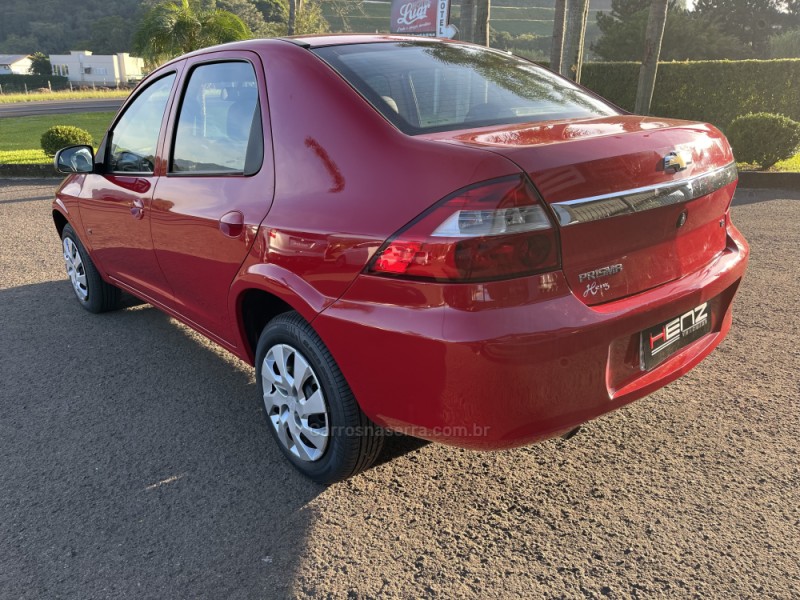 PRISMA 1.4 MPFI LT 8V FLEX 4P MANUAL - 2012 - BOM PRINCíPIO