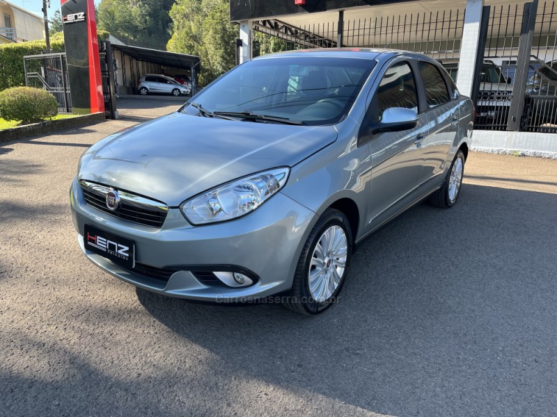 grand siena 1.6 mpi essence 16v flex 4p manual 2015 bom principio