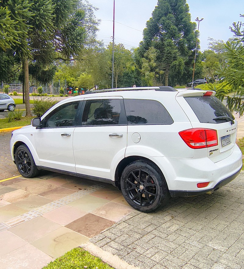 JOURNEY 3.6 RT AWD V6 GASOLINA 4P AUTOMÁTICO - 2013 - FARROUPILHA