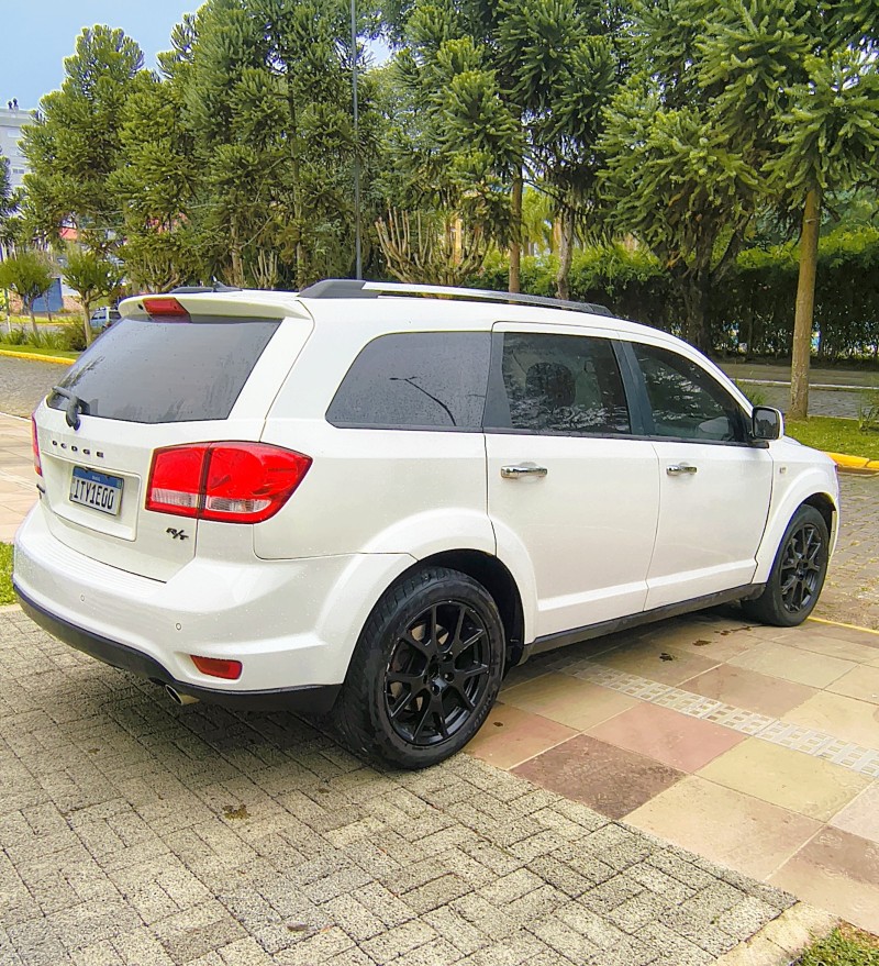 JOURNEY 3.6 RT AWD V6 GASOLINA 4P AUTOMÁTICO - 2013 - FARROUPILHA
