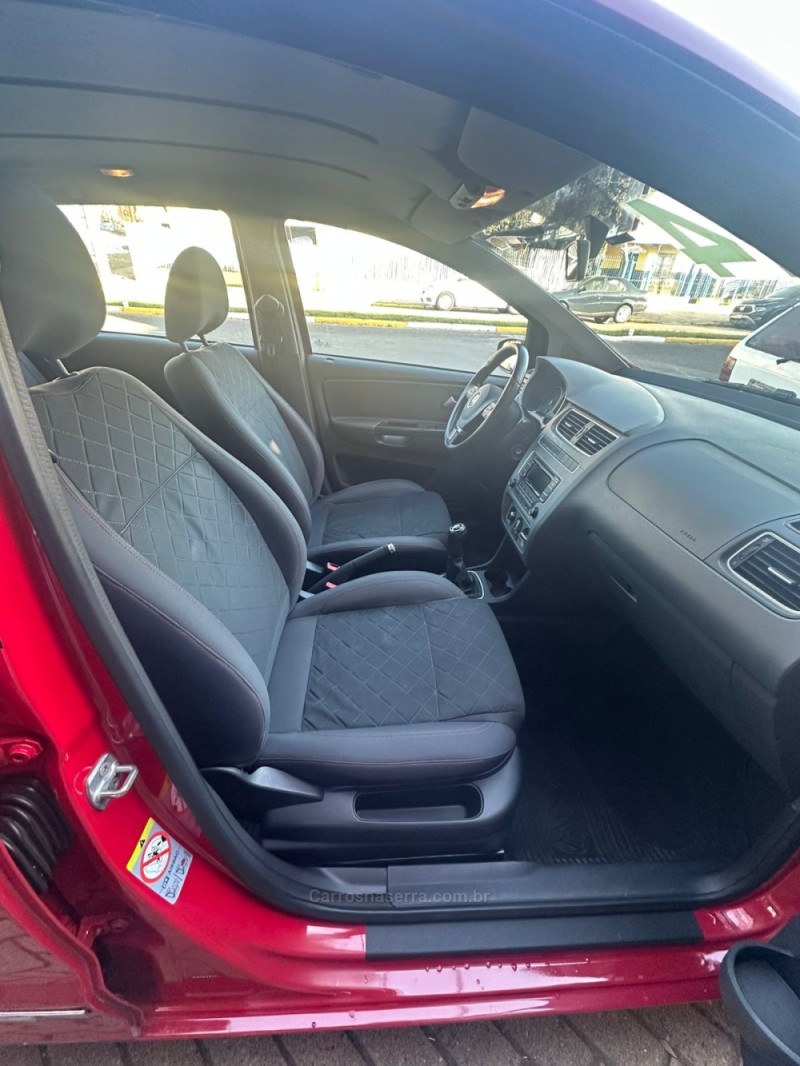 FOX 1.6 MI HIGHLINE 8V FLEX 4P MANUAL - 2014 - PAROBé