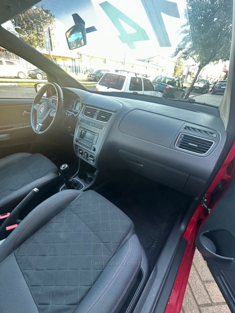 FOX 1.6 MI HIGHLINE 8V FLEX 4P MANUAL - 2014 - PAROBé
