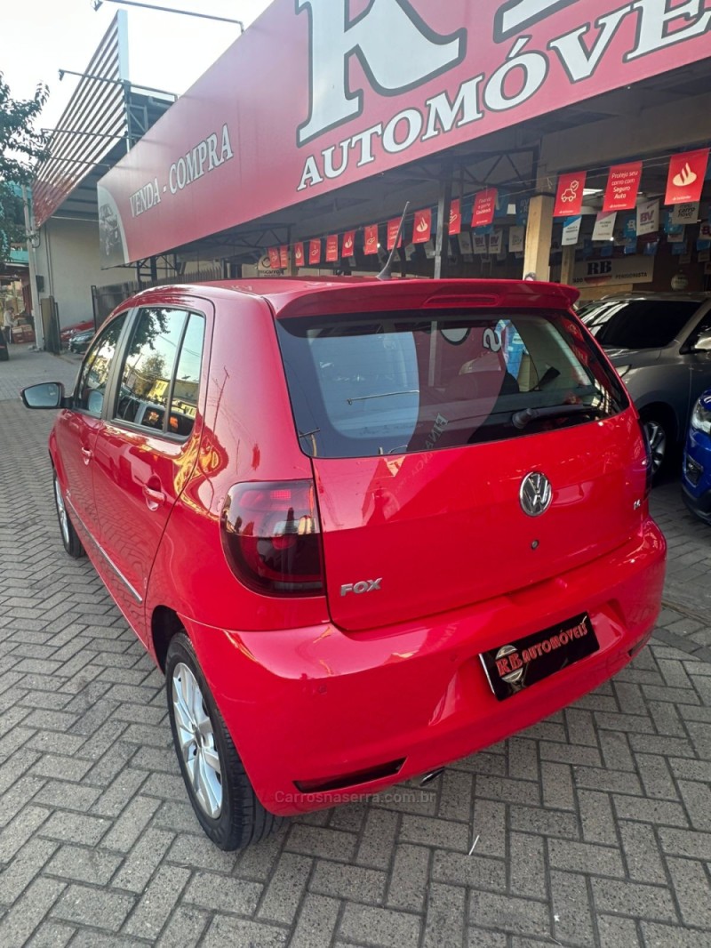 FOX 1.6 MI HIGHLINE 8V FLEX 4P MANUAL - 2014 - PAROBé