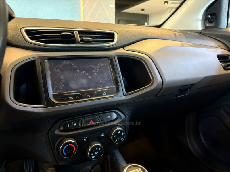 PRISMA 1.4 MPFI LT 8V FLEX 4P MANUAL - 2015 - CAMPO BOM