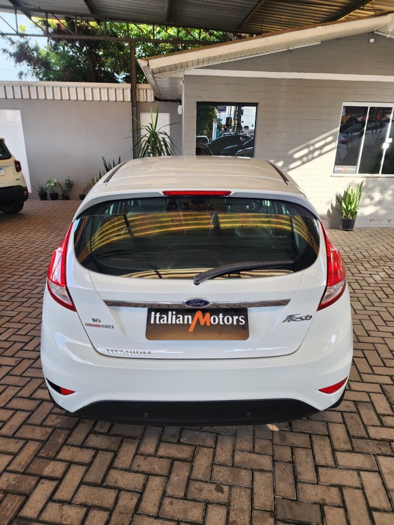 FIESTA 1.6 TITANIUM PLUS HATCH 16V FLEX 4P AUTOMÁTICO - 2014 - CAXIAS DO SUL