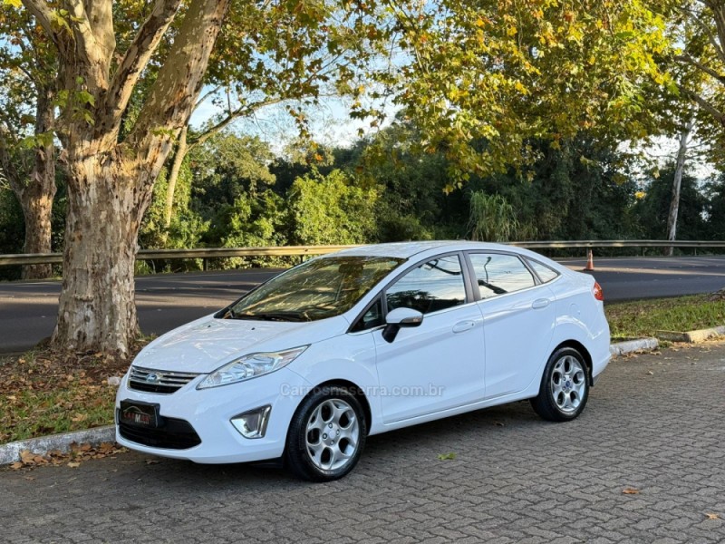 FIESTA 1.6 SE SEDAN 16V FLEX 4P MANUAL - 2013 - DOIS IRMãOS