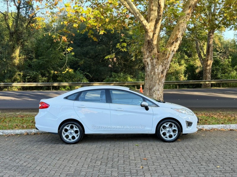 FIESTA 1.6 SE SEDAN 16V FLEX 4P MANUAL - 2013 - DOIS IRMãOS