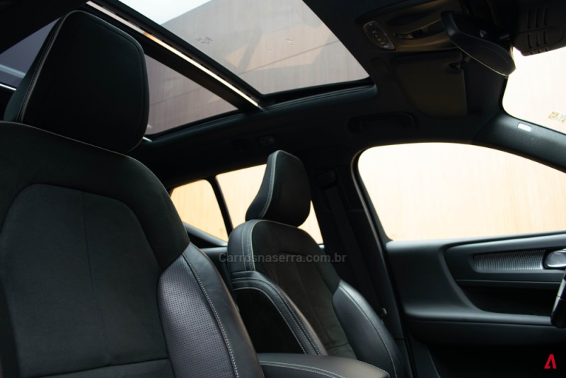 XC 40 1.5 T5 HÍBRIDO R-DESIGN FWD - 2021 - GARIBALDI