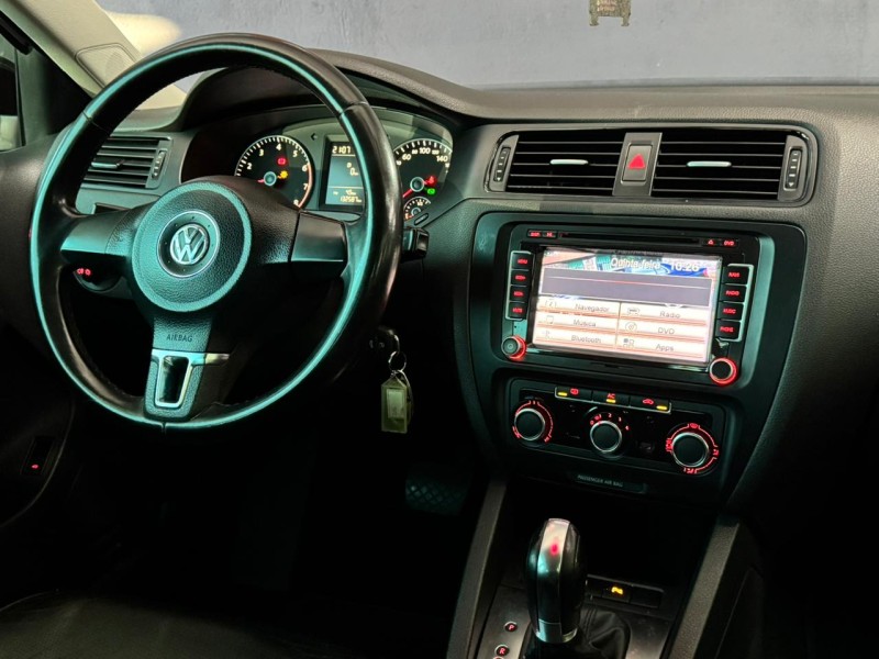 JETTA 2.0 COMFORTLINE FLEX 4P TIPTRONIC - 2012 - CAXIAS DO SUL