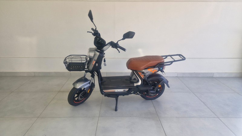 NEO 125 UBS