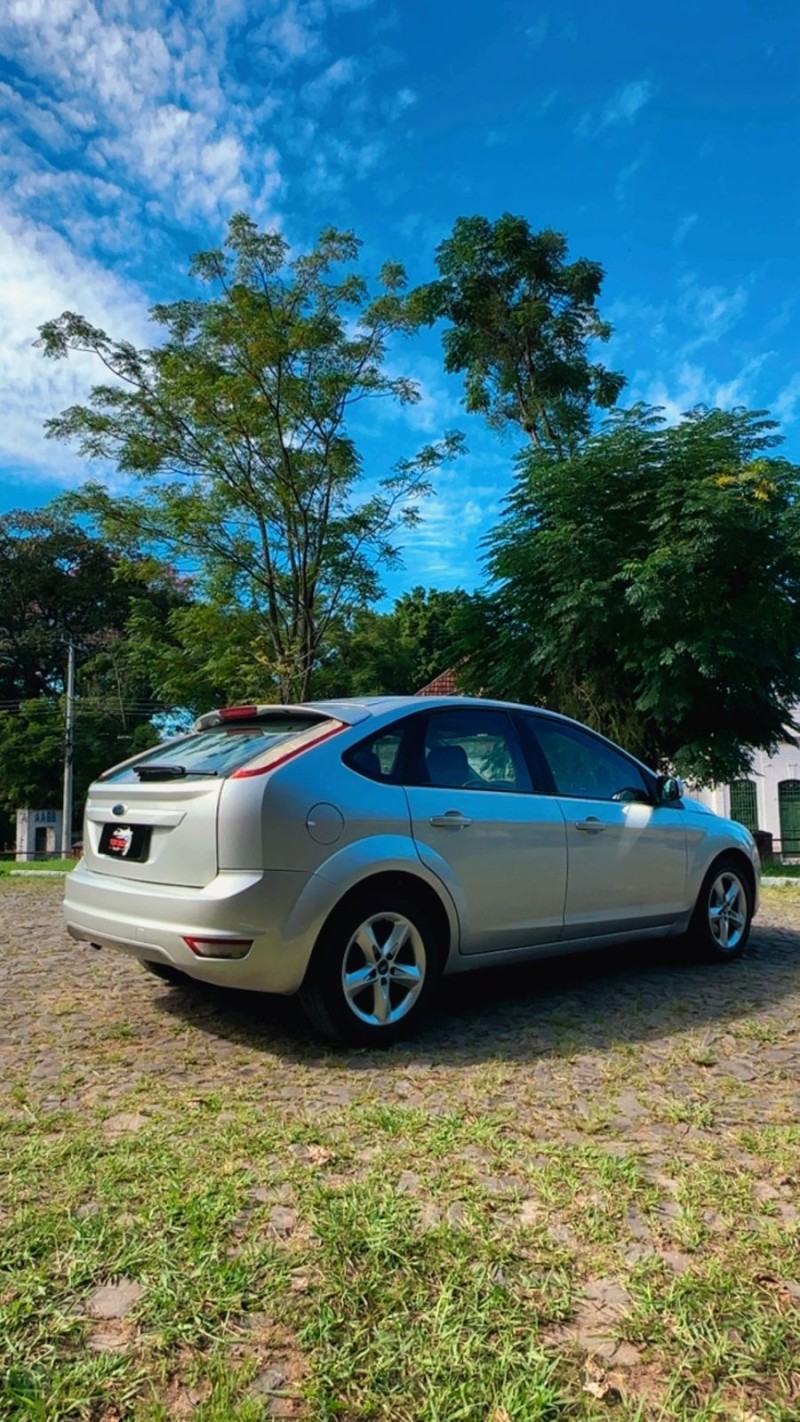 FOCUS 1.6 GLX 8V FLEX 4P MANUAL - 2013 - SãO SEBASTIãO DO CAí