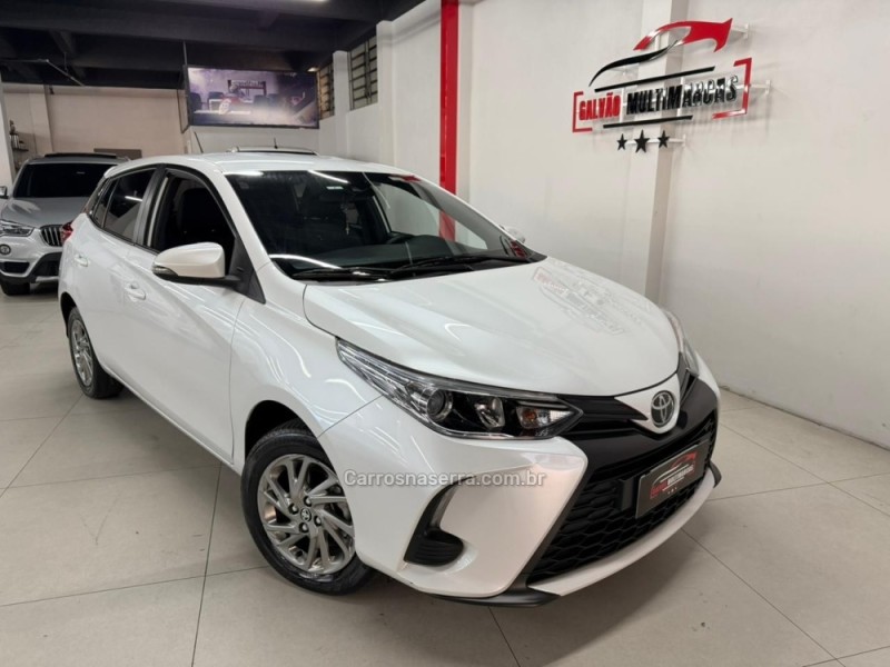 YARIS 1.5 XS CONNECT 16V FLEX 4P AUTOMÁTICO
