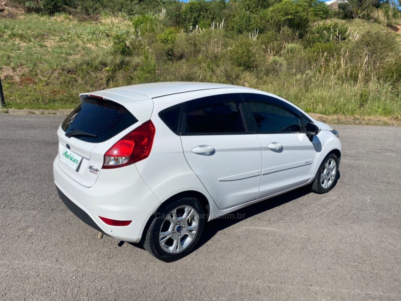 FIESTA 1.6 SEL HATCH 16V FLEX 4P MANUAL - 2017 - FLORES DA CUNHA