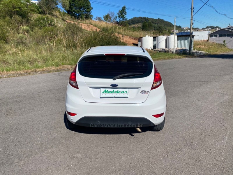 FIESTA 1.6 SEL HATCH 16V FLEX 4P MANUAL - 2017 - FLORES DA CUNHA