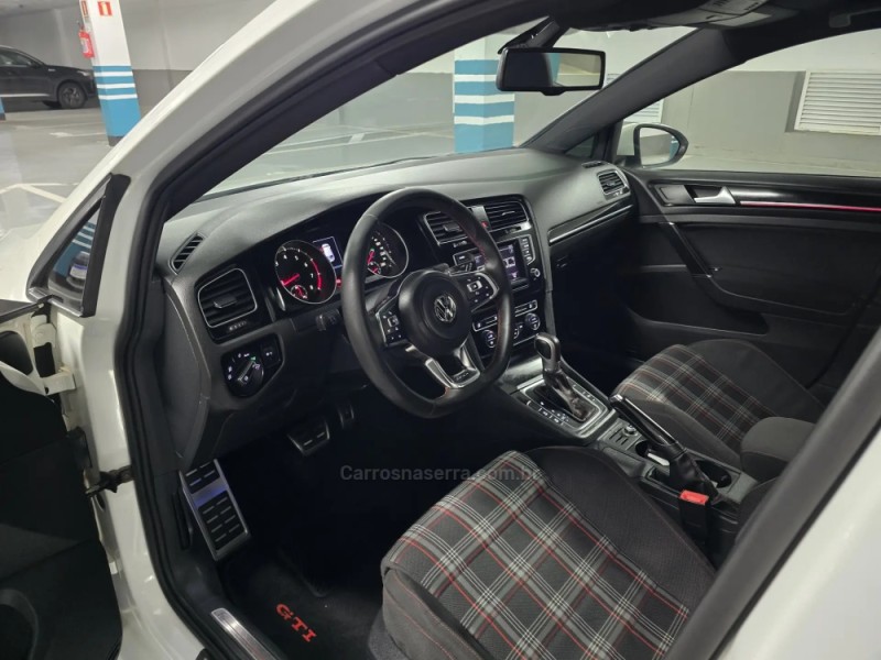 GOLF 2.0 TSI GTI 16V TURBO GASOLINA 4P AUTOMÁTICO - 2015 - PORTO ALEGRE