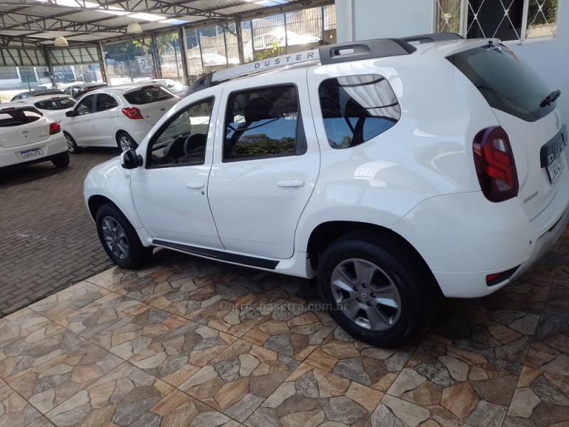 DUSTER 1.6 DYNAMIQUE 4X2 16V FLEX 4P MANUAL - 2016 - CAXIAS DO SUL