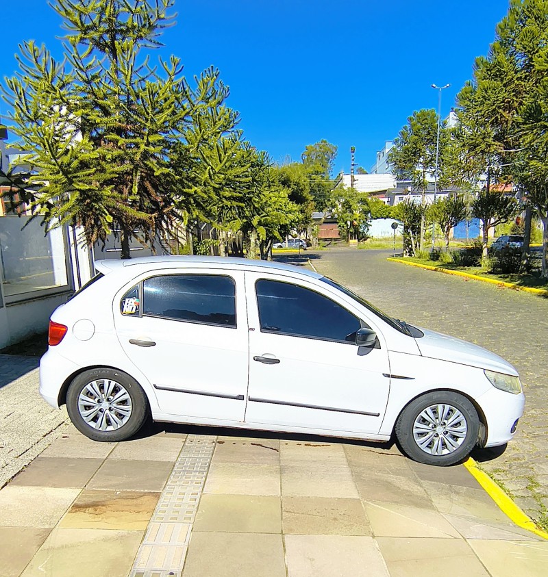 GOL 1.0 MI PLUS 8V FLEX 4P MANUAL G.V - 2010 - FARROUPILHA