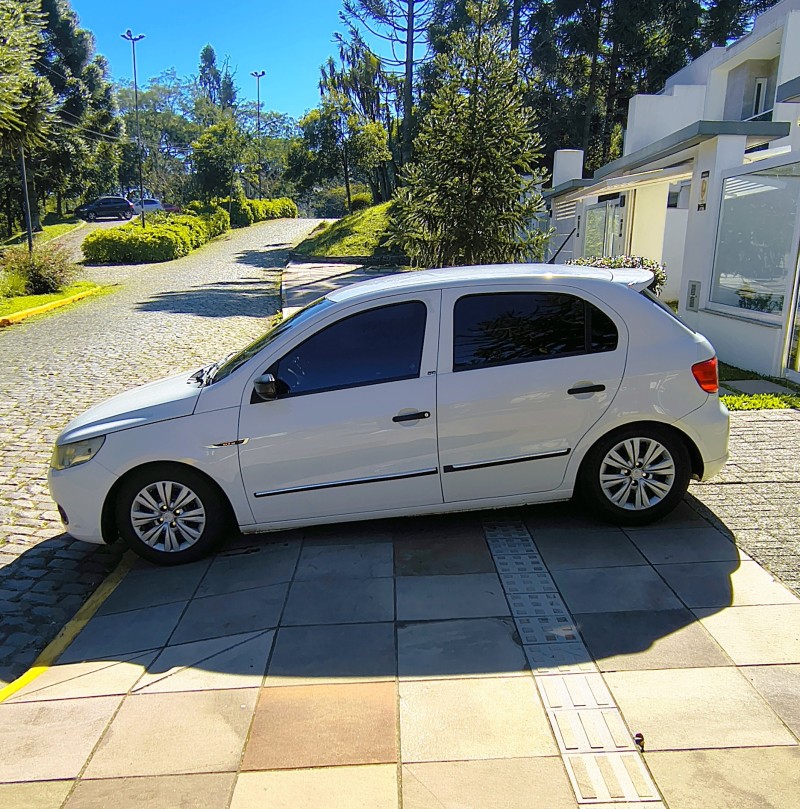 GOL 1.0 MI PLUS 8V FLEX 4P MANUAL G.V - 2010 - FARROUPILHA