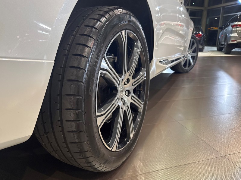 XC60 2.0 T5 INSCRIPTION GASOLINA 4P AUTOMÁTICO - 2019 - FARROUPILHA