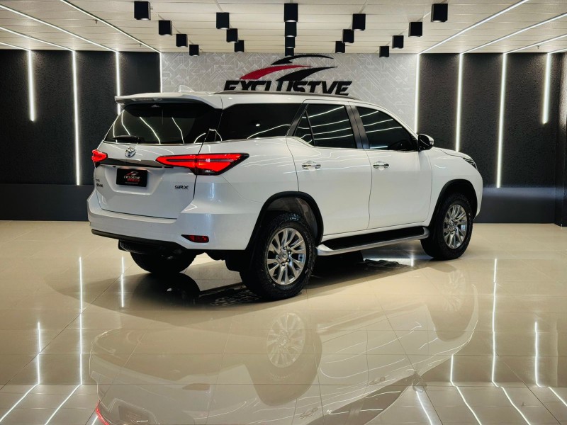 HILUX SW4 2.8 4X4 SRX PLATINUM TURBO DIESEL 4P AUTOMÁTICO - 2024 - CAXIAS DO SUL