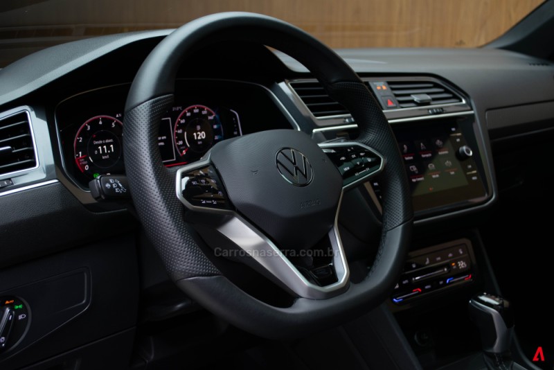 TIGUAN 2.0 ALLSPACE R-LINE 300 TSI GASOLINA 4P AUTOMÁTICO - 2024 - GARIBALDI
