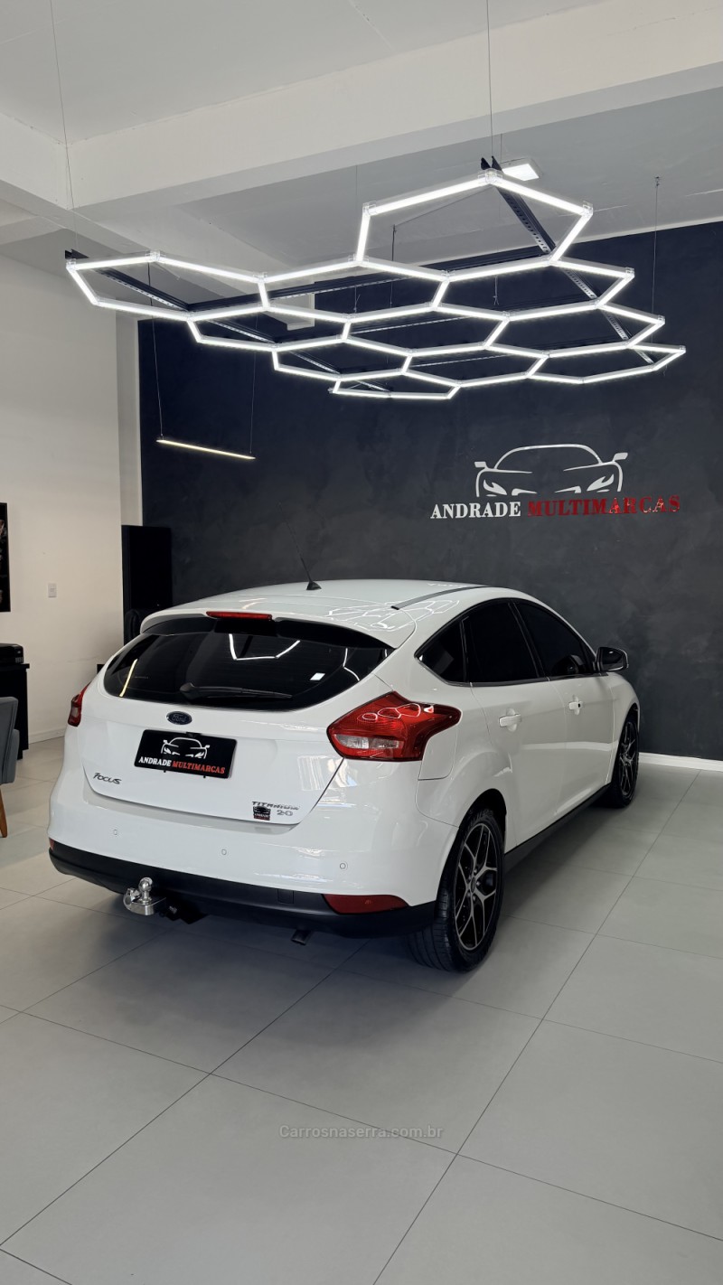 FOCUS 2.0 TITANIUM HATCH 16V FLEX 4P AUTOMÁTICO - 2016 - CAXIAS DO SUL