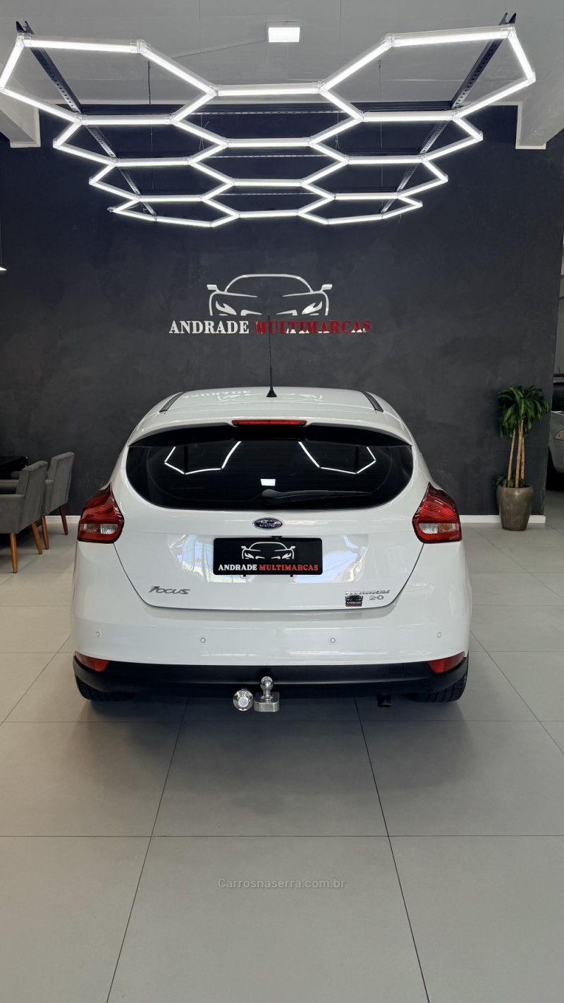FOCUS 2.0 TITANIUM HATCH 16V FLEX 4P AUTOMÁTICO - 2016 - CAXIAS DO SUL