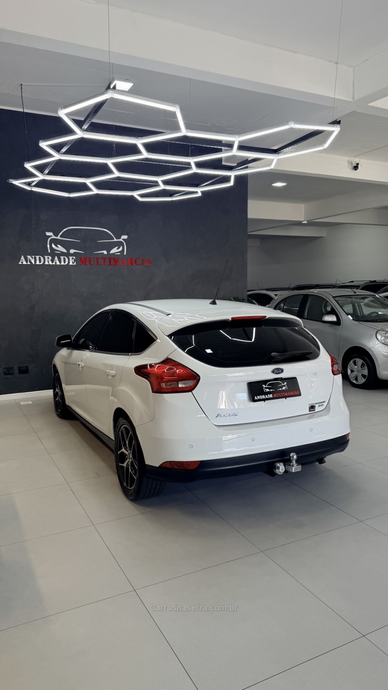 FOCUS 2.0 TITANIUM HATCH 16V FLEX 4P AUTOMÁTICO - 2016 - CAXIAS DO SUL