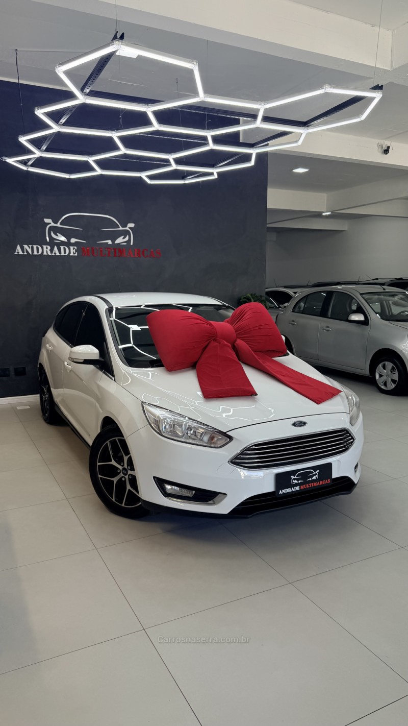 focus 2.0 titanium hatch 16v flex 4p automatico 2016 caxias do sul