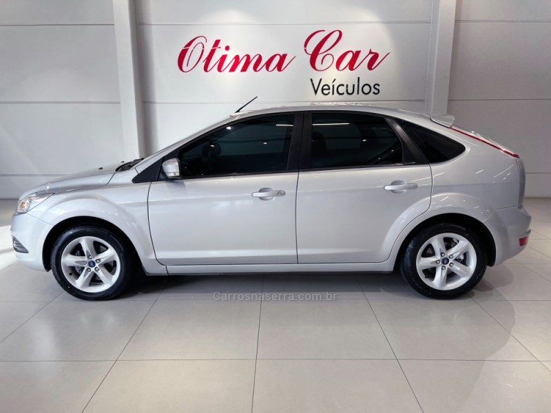 FOCUS 2.0 GLX 16V FLEX 4P MANUAL - 2012 - FLORES DA CUNHA