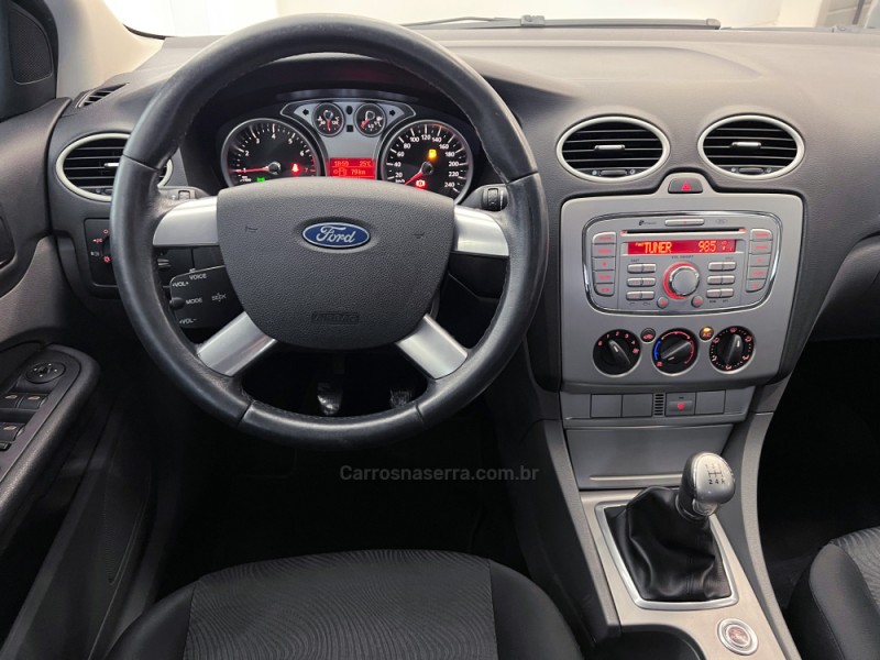 FOCUS 2.0 GLX 16V FLEX 4P MANUAL - 2012 - FLORES DA CUNHA