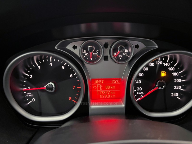 FOCUS 2.0 GLX 16V FLEX 4P MANUAL - 2012 - FLORES DA CUNHA