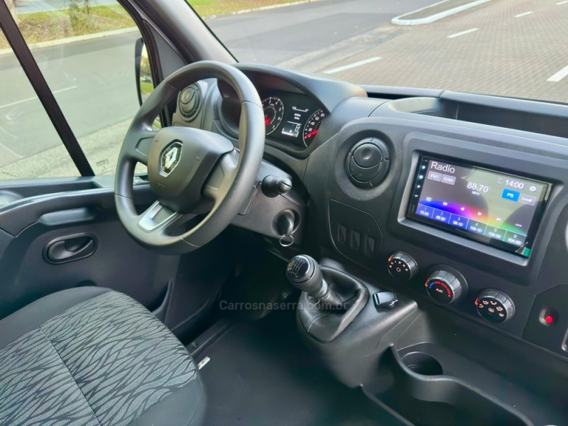MASTER 2.3 DCI CHASSI CABINE L2H1 16V DIESEL 2P MANUAL - 2023 - ESTâNCIA VELHA