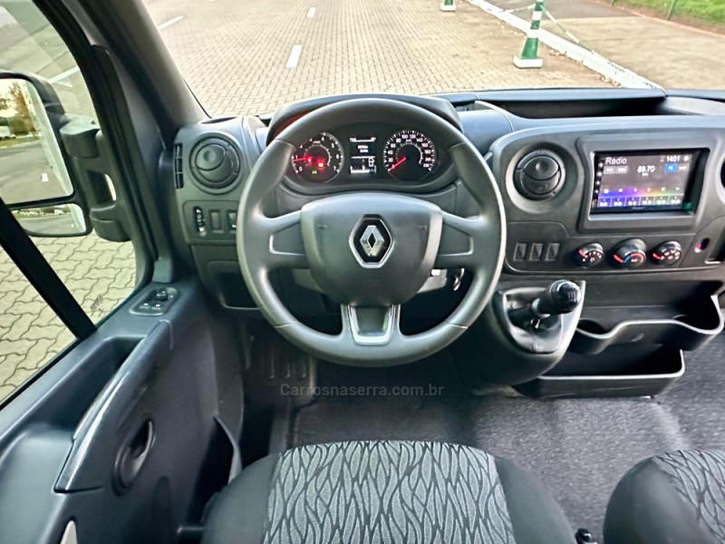 MASTER 2.3 DCI CHASSI CABINE L2H1 16V DIESEL 2P MANUAL - 2023 - ESTâNCIA VELHA