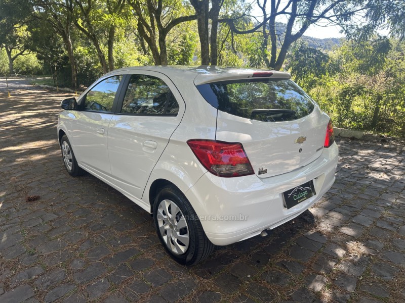 ONIX 1.4 MPFI LT 8V FLEX 4P MANUAL - 2016 - NOVA PRATA