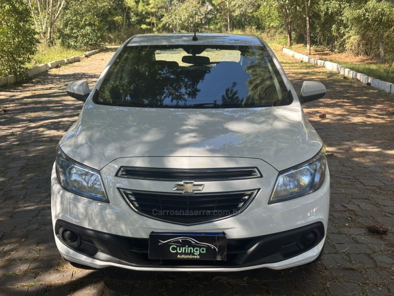 ONIX 1.4 MPFI LT 8V FLEX 4P MANUAL - 2016 - NOVA PRATA