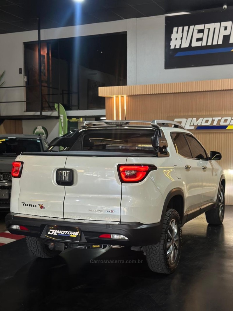 TORO 2.0 16V TURBO DIESEL VOLCANO 4WD AUTOMÁTICO - 2019 - LAJEADO