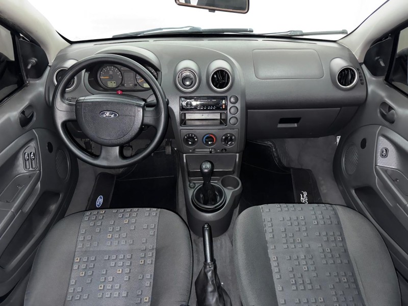 FIESTA 1.0 MPI PERSONNALITÉ 8V FLEX 4P MANUAL - 2004 - CAXIAS DO SUL