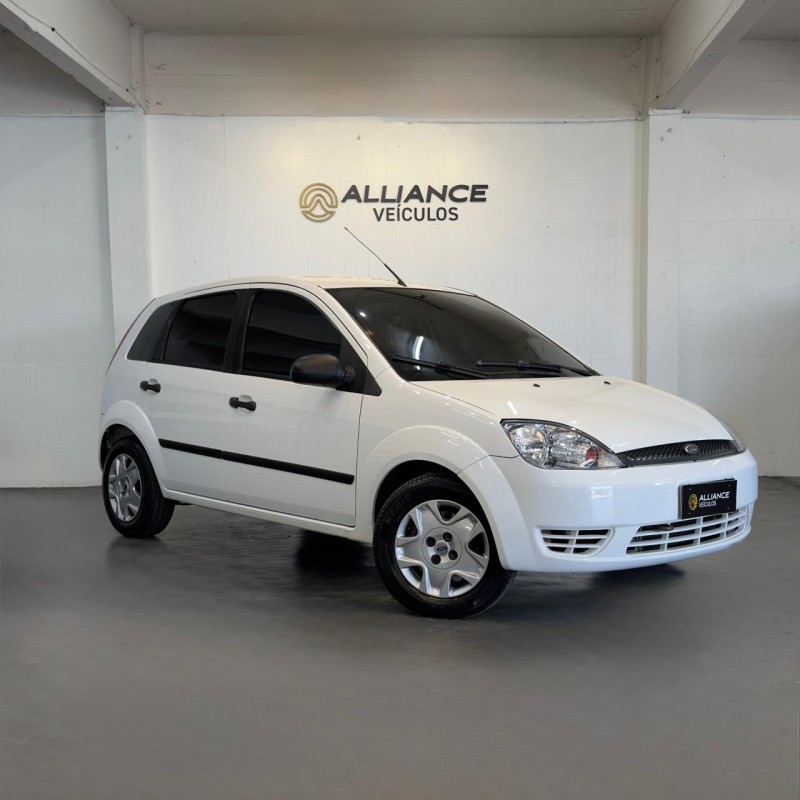 FIESTA 1.0 MPI PERSONNALITÉ 8V FLEX 4P MANUAL - 2004 - CAXIAS DO SUL