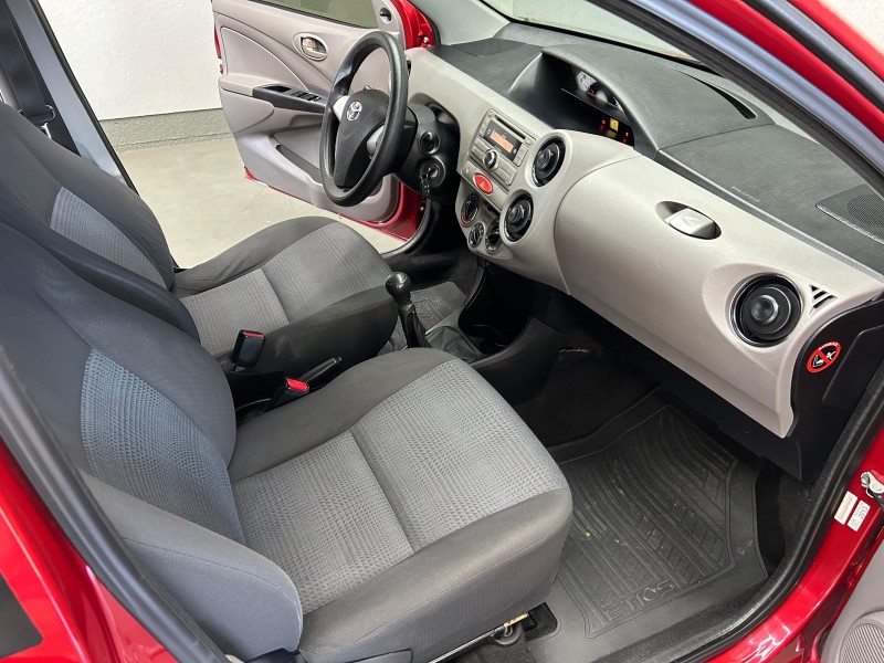 ETIOS 1.3 XS 16V FLEX 4P MANUAL - 2013 - CAXIAS DO SUL