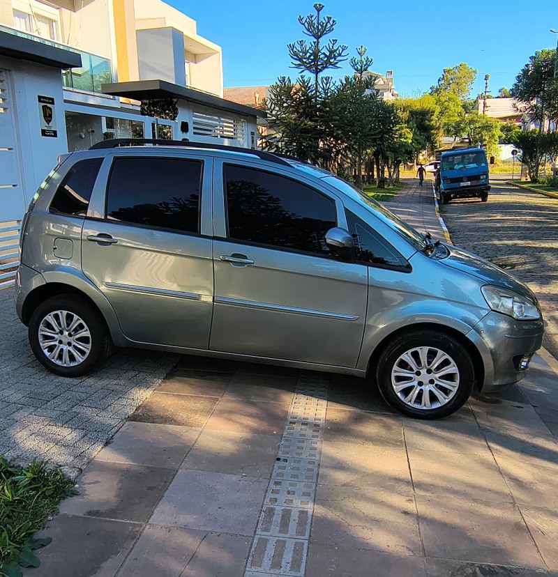 IDEA 1.4 MPI ATTRACTIVE 8V FLEX 4P MANUAL - 2011 - FARROUPILHA