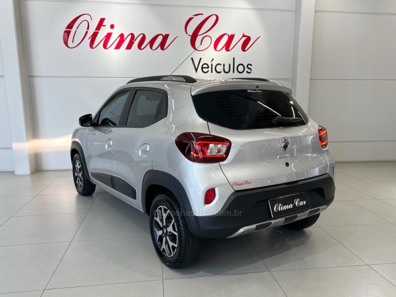 KWID 1.0 12V OUTSIDER FLEX 4P MANUAL - 2025 - FLORES DA CUNHA
