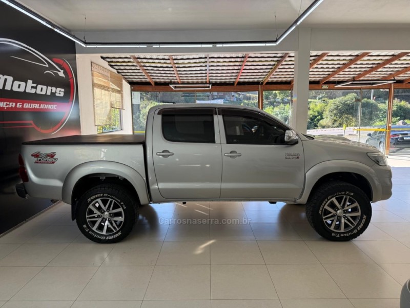 HILUX 3.0 SRV 4X4 CD 16V TURBO INTERCOOLER DIESEL 4P AUTOMÁTICO - 2012 - FARROUPILHA