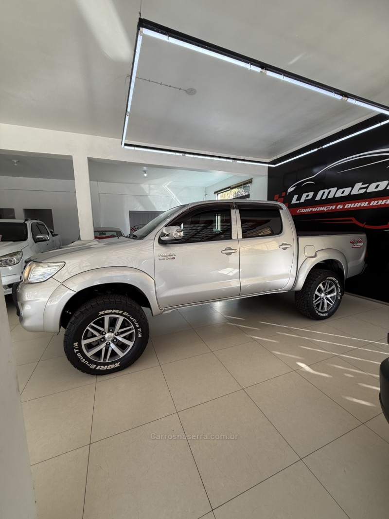 HILUX 3.0 SRV 4X4 CD 16V TURBO INTERCOOLER DIESEL 4P AUTOMÁTICO - 2012 - FARROUPILHA